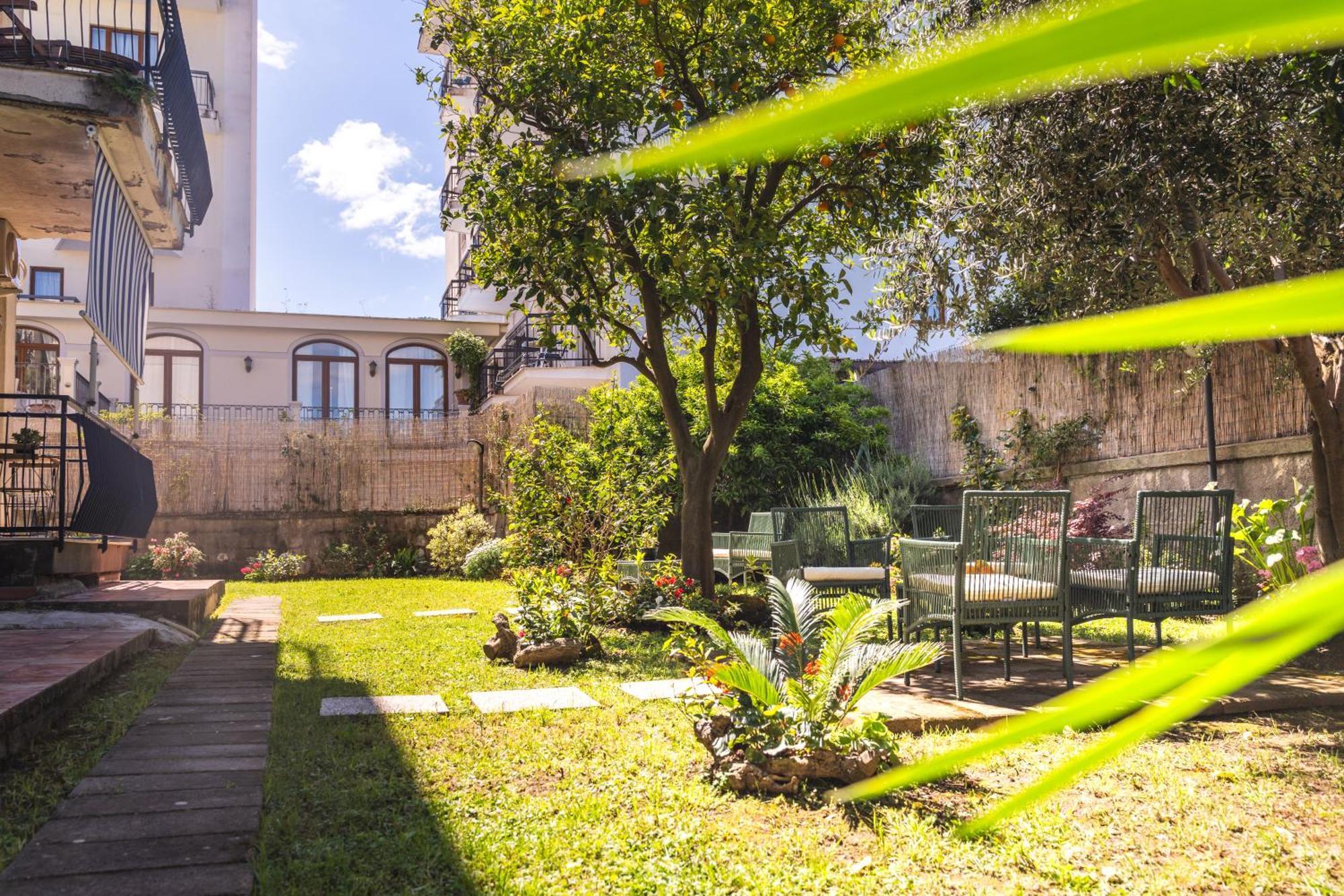 Hidden Garden & Sorrent