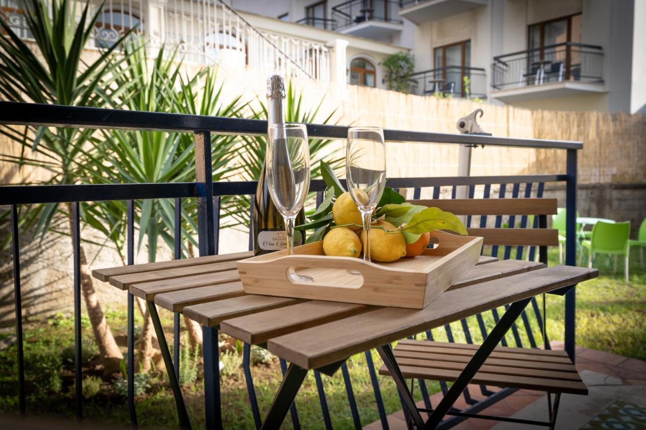 Hidden Garden & Couette-café *